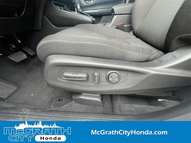 Photo of 2026 Platinum White Pearl Honda CR-V