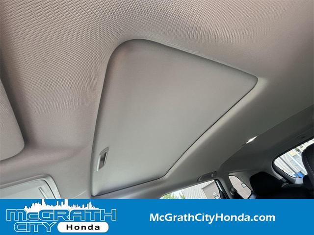 Photo of 2026 Platinum White Pearl Honda CR-V
