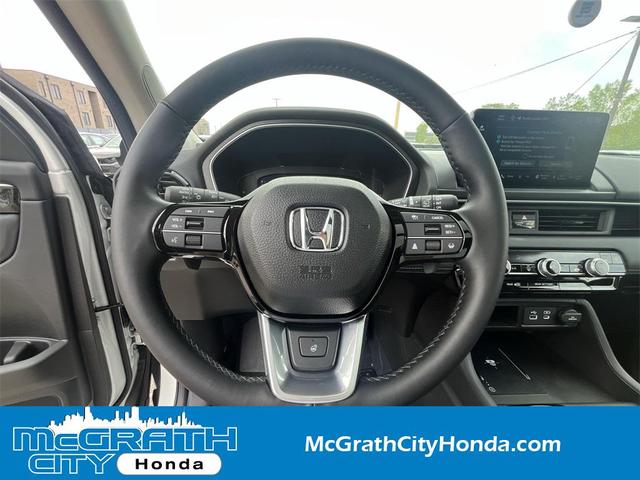 Photo of 2025 Platinum White Pearl Honda Pilot