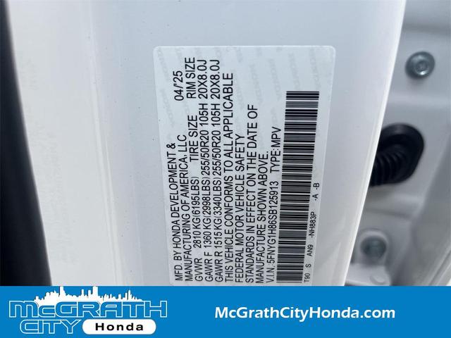 Photo of 2025 Platinum White Pearl Honda Pilot