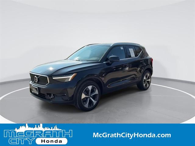 Photo of 2023 Black Volvo XC40