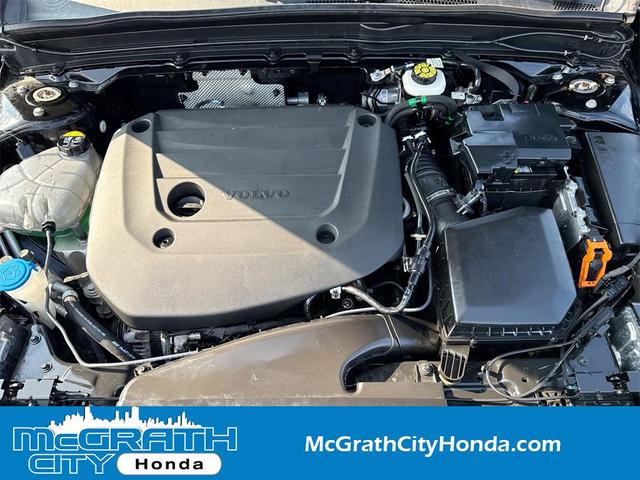 Photo of 2023 Black Volvo XC40