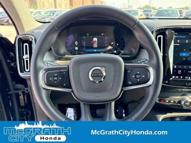 Photo of 2023 Black Volvo XC40