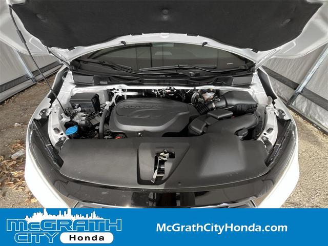 Photo of 2025 Platinum White Pearl Honda Odyssey