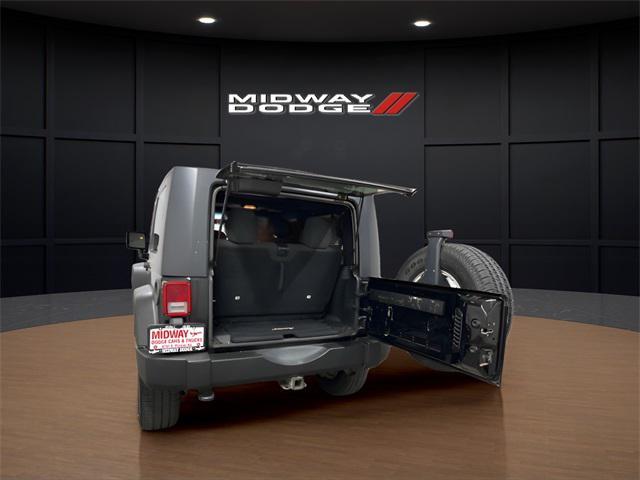 Photo of 2011 Black Clearcoat Jeep Wrangler