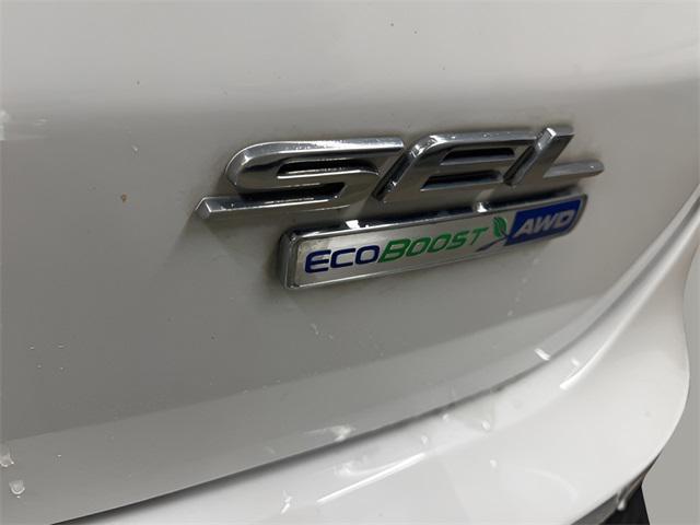 Photo of 2020 OXFORD WHITE Ford Edge