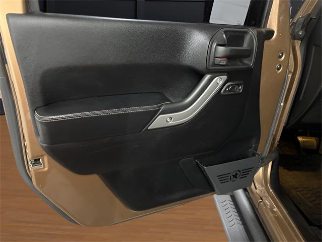 Photo of 2015 Copper Brown Pearlcoat Jeep Wrangler Unlimited