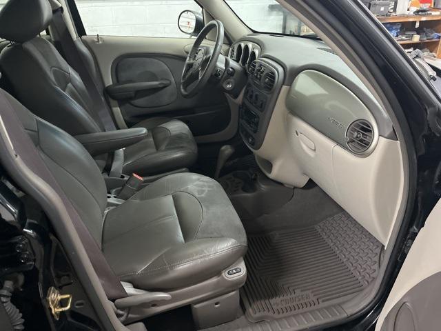 Photo of 2001 Black Clearcoat Chrysler PT Cruiser