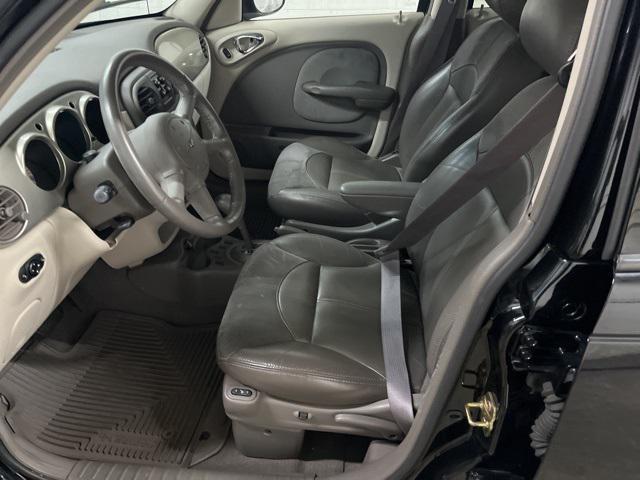 Photo of 2001 Black Clearcoat Chrysler PT Cruiser