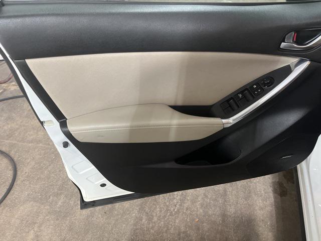 Photo of 2014 Crystal White Pearl Mica Mazda CX-5