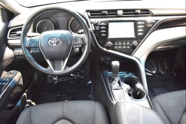 Photo of 2018 Midnight Black Metallic Toyota Camry