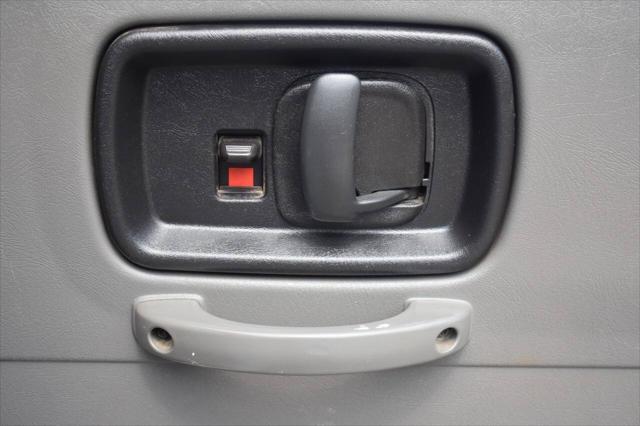 Photo of 2015 Summit White Chevrolet Express 2500