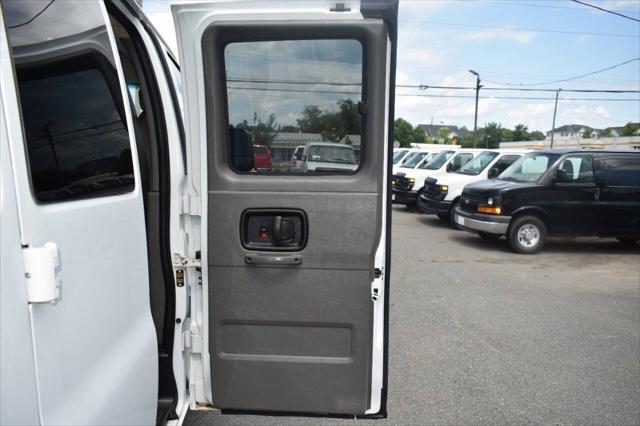 Photo of 2015 Summit White Chevrolet Express 2500