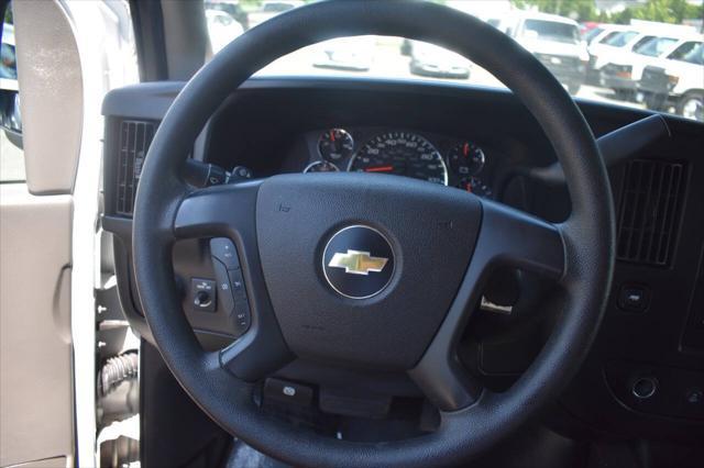 Photo of 2015 Summit White Chevrolet Express 2500