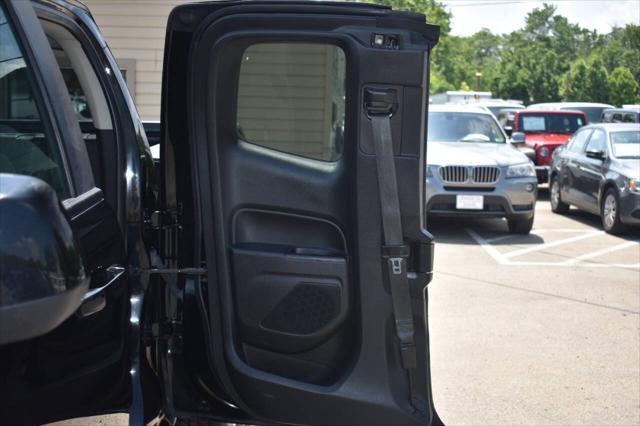 Photo of 2022 Black Chevrolet Colorado