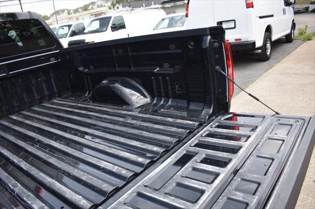 Photo of 2022 Black Chevrolet Colorado