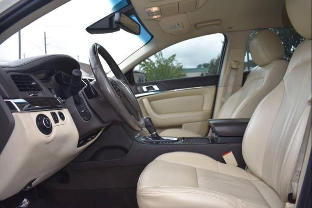 Photo of 2013 White Platinum Metallic Tri-Coat Lincoln MKS