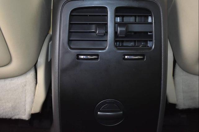 Photo of 2013 White Platinum Metallic Tri-Coat Lincoln MKS
