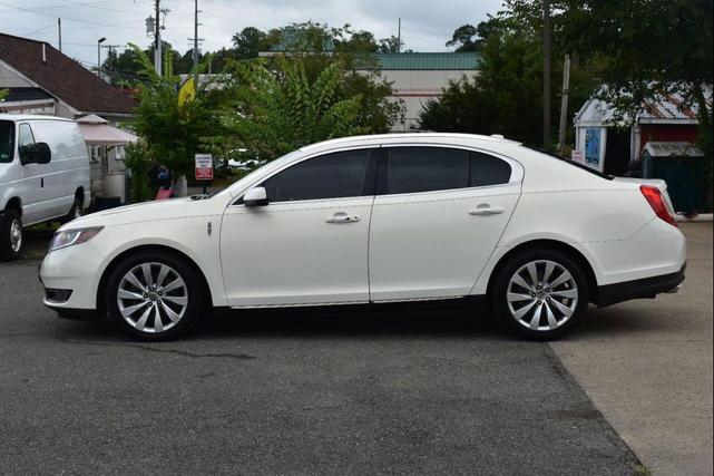 Photo of 2013 White Platinum Metallic Tri-Coat Lincoln MKS