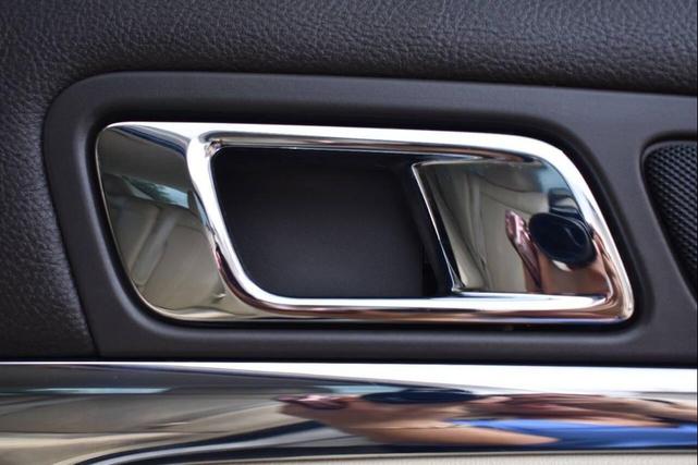 Photo of 2013 White Platinum Metallic Tri-Coat Lincoln MKS
