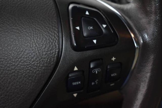 Photo of 2013 White Platinum Metallic Tri-Coat Lincoln MKS