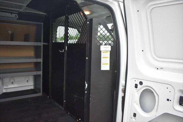 Photo of 2011 Oxford White Ford E150