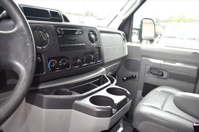 Photo of 2011 Oxford White Ford E150