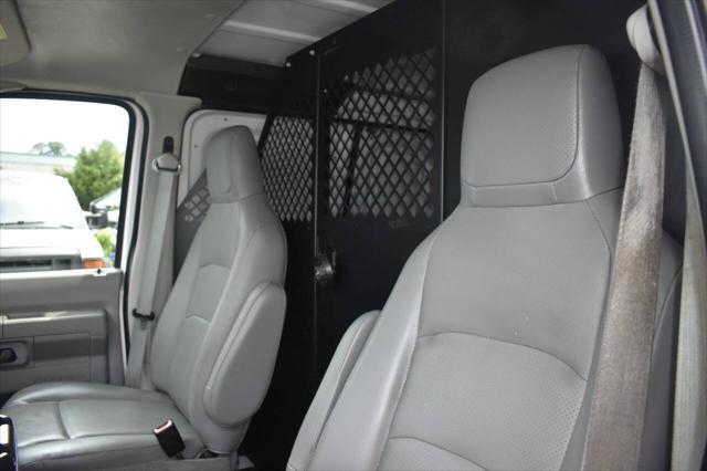 Photo of 2011 Oxford White Ford E150