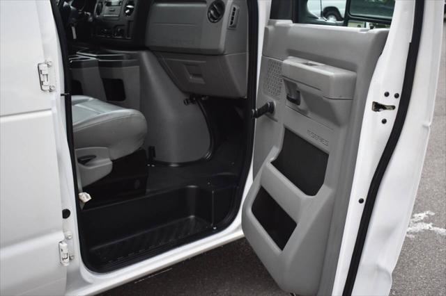 Photo of 2011 Oxford White Ford E150