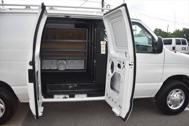 Photo of 2011 Oxford White Ford E150