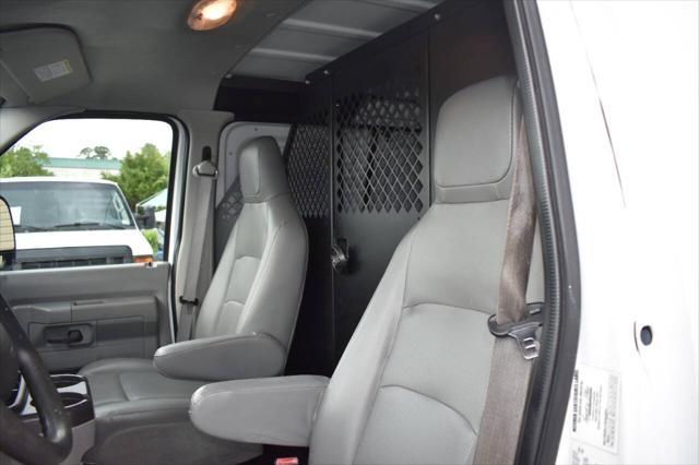 Photo of 2011 Oxford White Ford E150