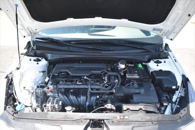 Photo of 2021 Quartz White Hyundai ELANTRA