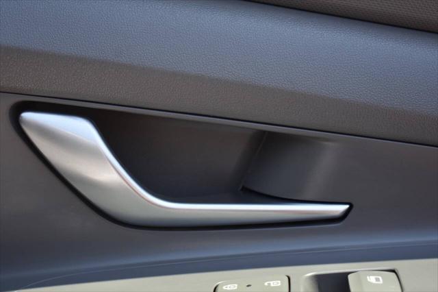 Photo of 2021 Quartz White Hyundai ELANTRA