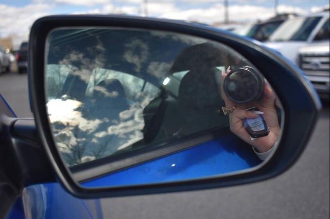 Photo of 2018 Blue Hyundai ELANTRA