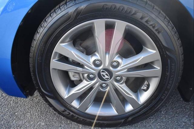Photo of 2018 Blue Hyundai ELANTRA