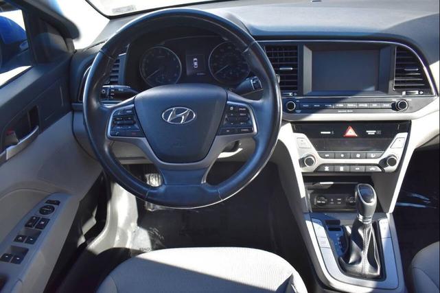 Photo of 2018 Blue Hyundai ELANTRA