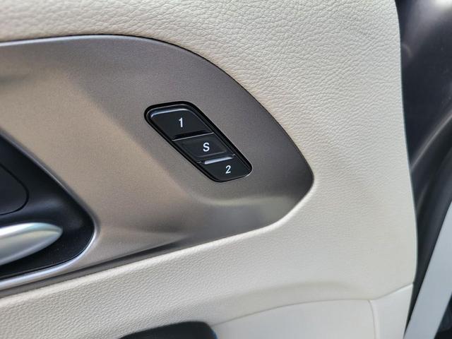 Photo of 2021 Granite Crystal Metallic Clearcoat Chrysler Pacifica Hybrid