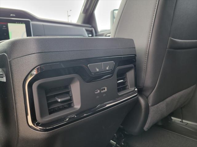 Photo of 2025 Summit White GMC Sierra 2500