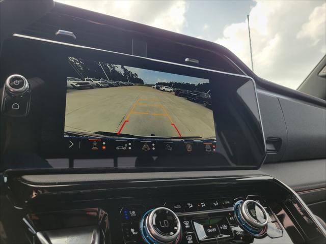Photo of 2025 Summit White GMC Sierra 2500