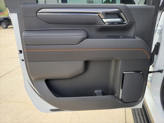 Photo of 2025 Summit White GMC Sierra 2500