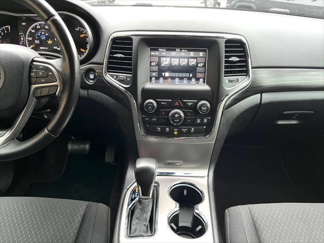 Photo of 2019 Gray (Granite Crystal Metallic) Jeep Grand Cherokee
