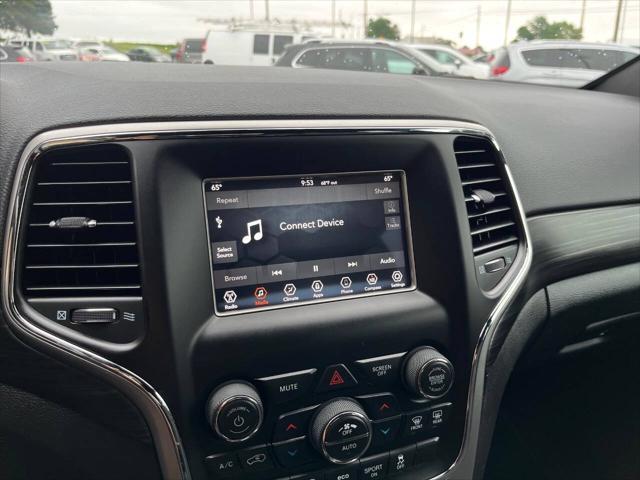 Photo of 2019 Gray (Granite Crystal Metallic) Jeep Grand Cherokee