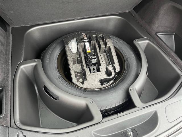 Photo of 2019 Gray (Granite Crystal Metallic) Jeep Grand Cherokee