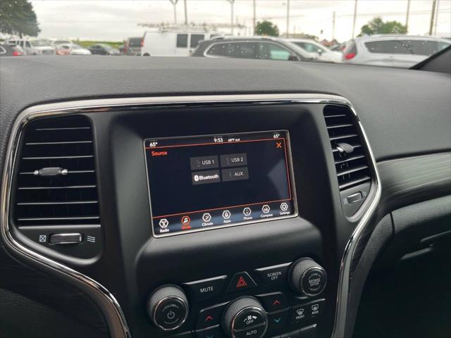 Photo of 2019 Gray (Granite Crystal Metallic) Jeep Grand Cherokee
