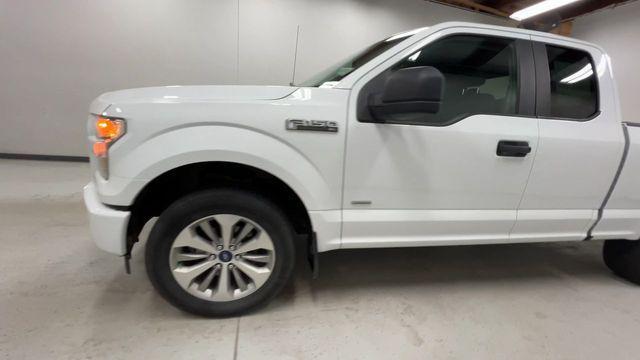 Photo of 2017 Oxford White Ford F-150