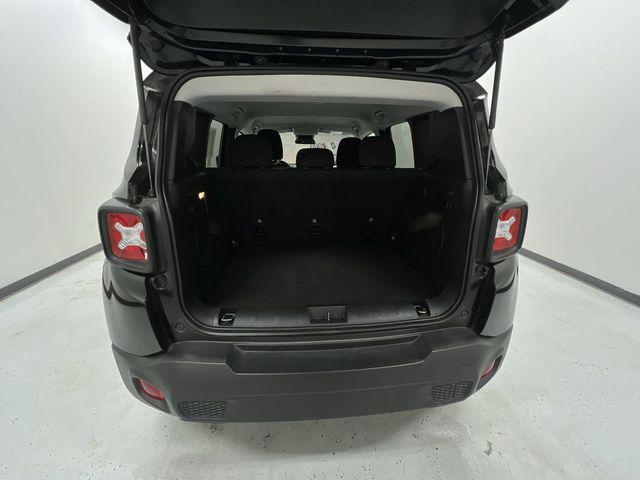Photo of 2022 Black Clearcoat Jeep Renegade