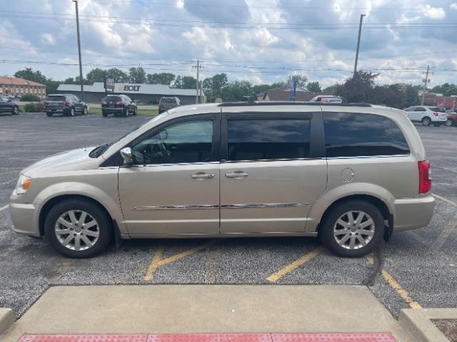 2012 Chrysler Town & Country