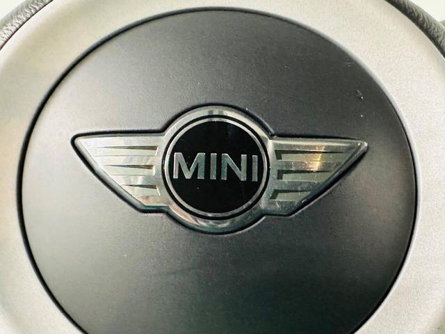 Photo of 2005 Electric Blue Metallic MINI Cooper S