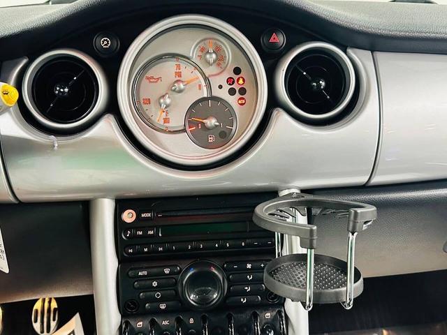Photo of 2005 Electric Blue Metallic MINI Cooper S