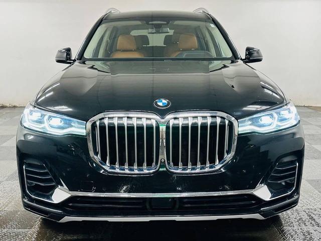 Photo of 2020 Black Sapphire Metallic BMW X7